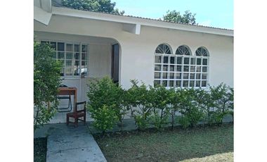 SE ALQUILA CASA EN SANTIAGO BDA. MIRAMAR