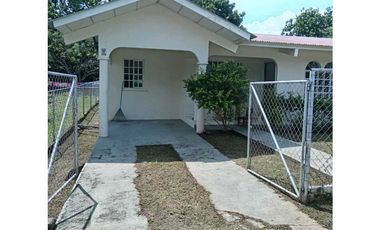 SE ALQUILA CASA EN SANTIAGO BDA. MIRAMAR