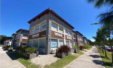 LOCAL EN ALQUILER ANUAL EN COSTA ESMERALDA