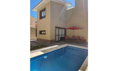 ALQUILER TEMPORARIO CASA 2 DORMITORIOS CON PILETA VILLA CARLOS PAZ 