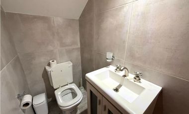 ALQUILER TEMPORARIO CASA 2 DORMITORIOS CON PILETA CENTRO CARLOS PAZ 