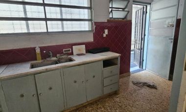 Casa en venta en Lanus Oeste