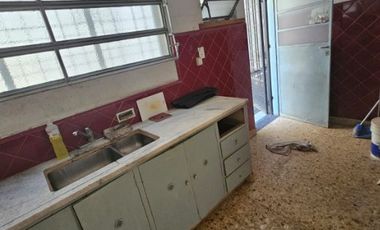 Casa en venta en Lanus Oeste