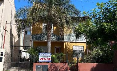 Casa para 2 Familias en venta en Villa Dominico