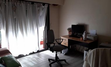 Casa en venta - 4 dormitorios 3 baños - Cochera - 300mts2 - Ramos Mejía