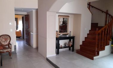 Casa en venta - 4 dormitorios 3 baños - Cochera - 300mts2 - Ramos Mejía