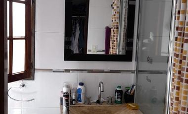 Casa en venta - 4 dormitorios 3 baños - Cochera - 300mts2 - Ramos Mejía