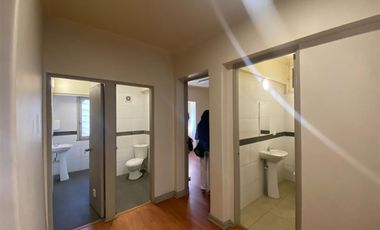 Oficina en Arriendo en Villagra sector parque Bustamante casa uso profesionales habilitada como oficina