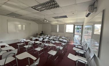 Oficina en Arriendo en Sector Parque Bustamante entre las calles Villagra y Viña del Mar