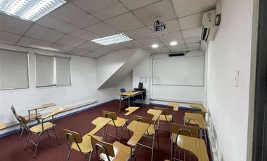 Oficina en Arriendo en Sector Parque Bustamante entre las calles Villagra y Viña del Mar