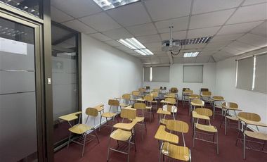 Oficina en Arriendo en Sector Parque Bustamante entre las calles Villagra y Viña del Mar