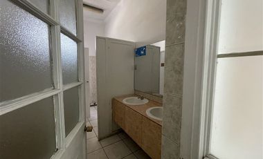 Local Comercial en Arriendo en Sector Parque Bustamante entre las calles Villagra y Viña del Mar