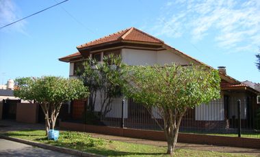 Chalet  en  Venta 4 amb. c/ fondo - Ramos Mejia Sur