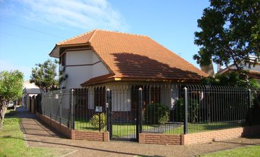 Chalet  en  Venta 4 amb. c/ fondo - Ramos Mejia Sur