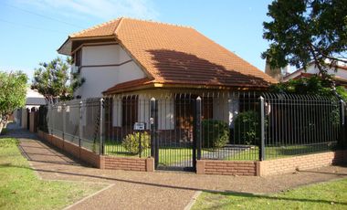 Chalet  en  Venta 4 amb. c/ fondo - Ramos Mejia Sur