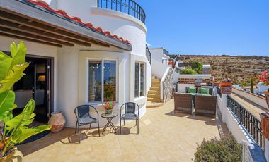 Rancho Descanso Casa de 4 Dormitorios por menos de $450 mil Dolares