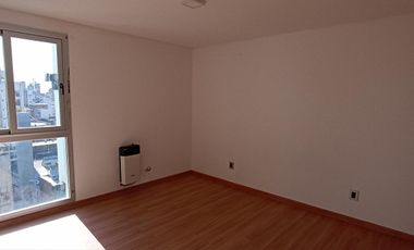 Semipiso  de 2 dormitorios c/ cochera en pleno centro