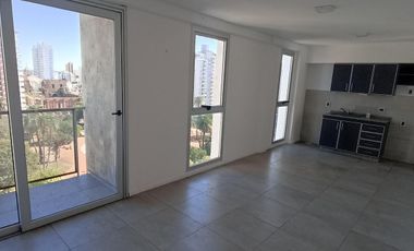 Semipiso  de 2 dormitorios c/ cochera en pleno centro