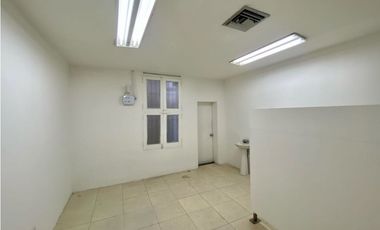 ARRIENDO CASA PARA OFICINA O CONSULTORIO CENTRO DE SANTA MARTA