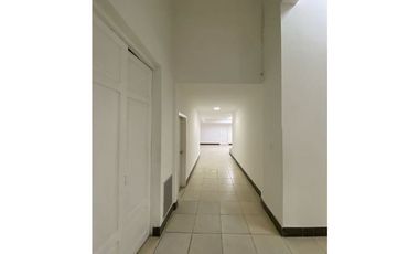 ARRIENDO CASA PARA OFICINA O CONSULTORIO CENTRO DE SANTA MARTA