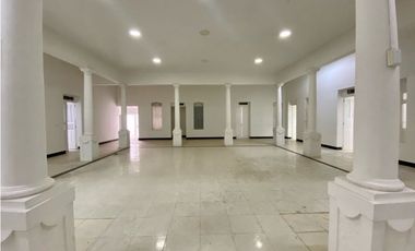 ARRIENDO CASA PARA OFICINA O CONSULTORIO CENTRO DE SANTA MARTA