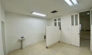 ARRIENDO CASA PARA OFICINA O CONSULTORIO CENTRO DE SANTA MARTA