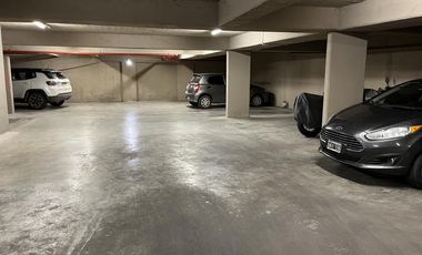 Cochera cubierta en VENTA - San Isidro