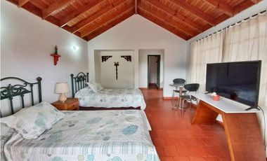 Maat vende Casa en el Condominio  Villeta 2.072m2 $ 1.000Millones