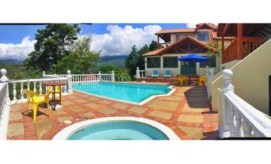 Maat vende Casa en el Condominio  Villeta 2.072m2 $ 1.000Millones