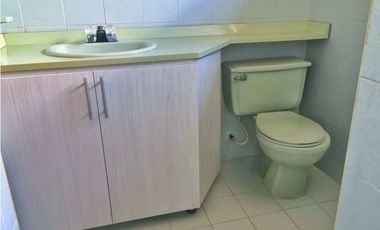Maat vende Casa en el Condominio  Villeta 2.072m2 $ 1.000Millones
