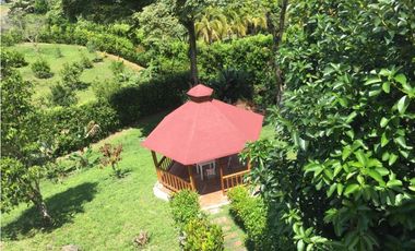 Maat vende Casa en el Condominio  Villeta 2.072m2 $ 1.000Millones