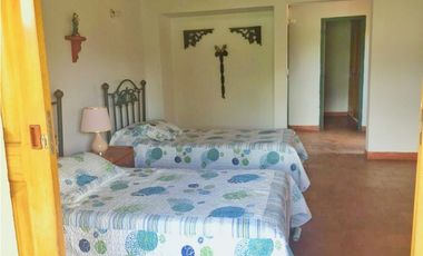 Maat vende Casa en el Condominio  Villeta 2.072m2 $ 1.000Millones