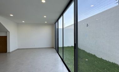 Casa en coto Soare, Solares