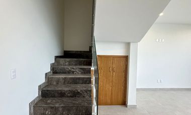 Casa en coto Soare, Solares