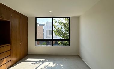 Casa en coto Soare, Solares
