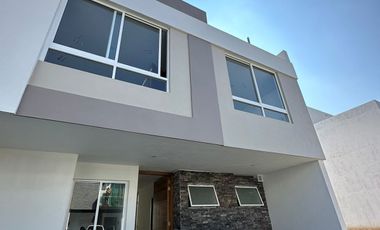 Casa en coto Soare, Solares