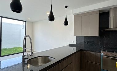 Casa en coto Zanthe, Solares