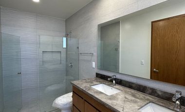 Casa en coto Zanthe, Solares