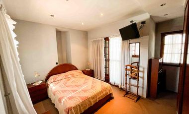 Casa en venta - 3 Dormitorios 3 Baños - 267mts2 - Cochera - Tolosa