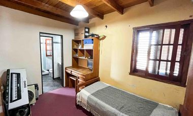 Casa en venta - 3 Dormitorios 3 Baños - 267mts2 - Cochera - Tolosa