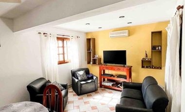 Casa en venta - 3 Dormitorios 3 Baños - 267mts2 - Cochera - Tolosa