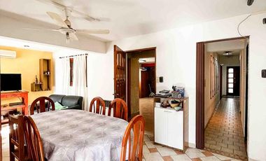 Casa en venta - 3 Dormitorios 3 Baños - 267mts2 - Cochera - Tolosa