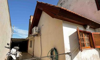 Casa en venta - 3 Dormitorios 3 Baños - 267mts2 - Cochera - Tolosa