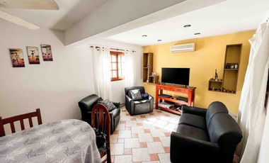 Casa en venta - 3 Dormitorios 3 Baños - 267mts2 - Cochera - Tolosa