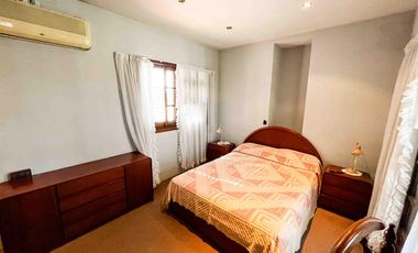 Casa en venta - 3 Dormitorios 3 Baños - 267mts2 - Cochera - Tolosa