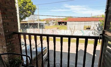Casa en venta - 3 Dormitorios 3 Baños - 267mts2 - Cochera - Tolosa