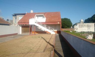 Casa en venta - 2 Dormitorios 2 Baños 1 Cochera - 300Mts2 - Santa Clara del Mar