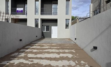 VENDO DÚPLEX 2 DORMITORIOS A ESTRENAR - CENTENARIO