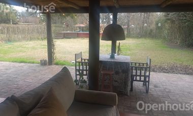 Muy linda Casa en  venta y alquiler en el Barrio Cerrado Guido