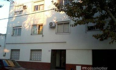 Departamento de 3 amb. c/cochera